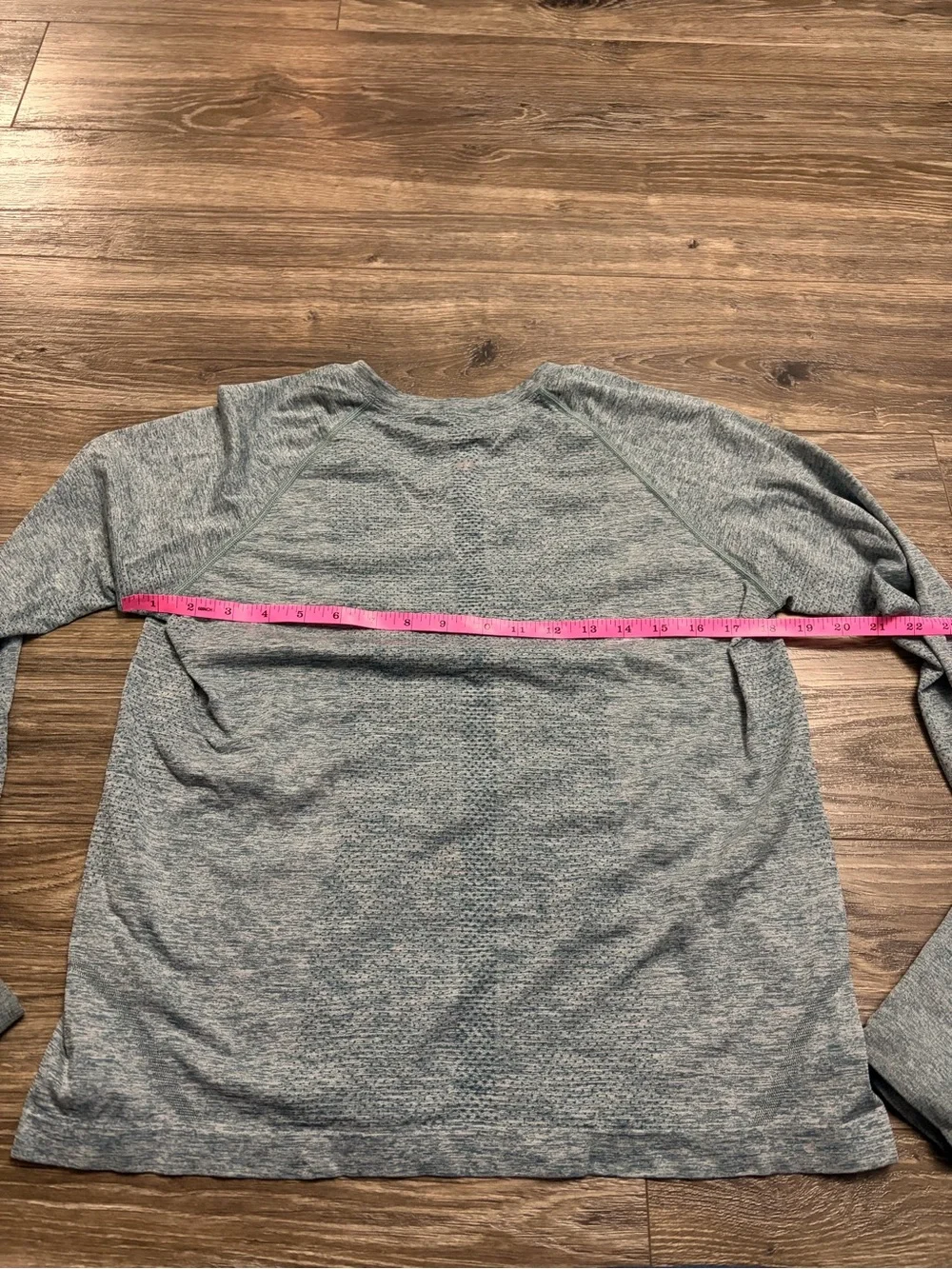 NWOT Lululemon Swiftly Tech Long-Sleeve Shirt 2.0 *Race (Green Jasper/White) 12